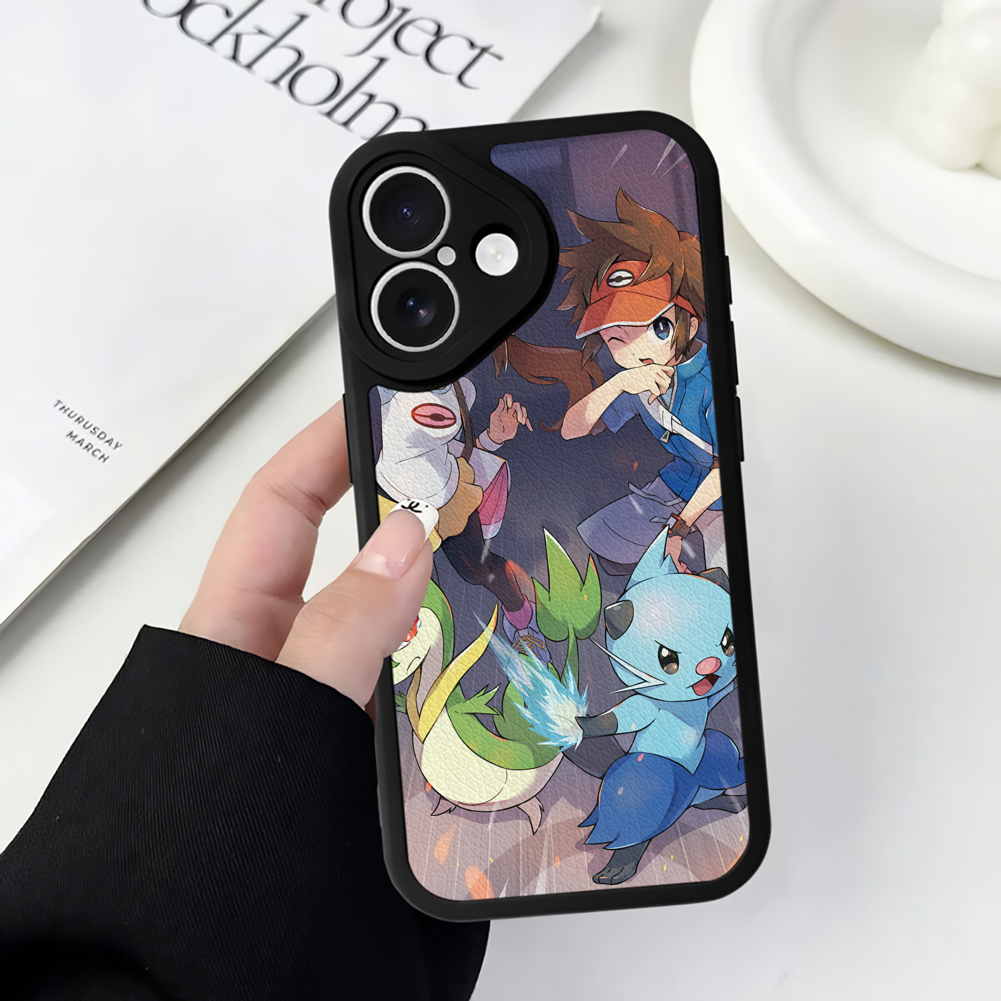 （画像用） ポケットモンスター Pokémon 【iPhone 16シリーズ対応】シリコンスマホケース（レザー調） 材質：シリコン
